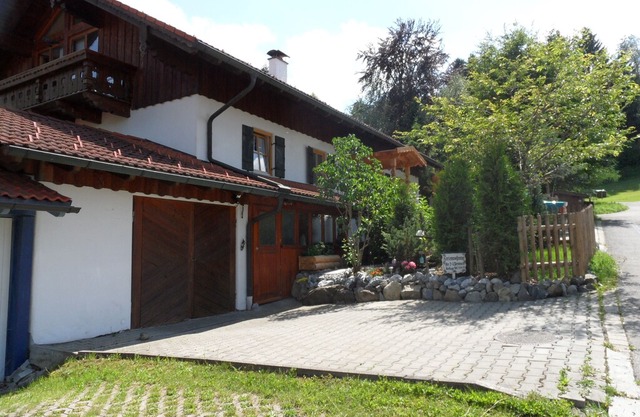 Landhaus Engelhardt in a quiet, sunny location with mountain views Whg. 1