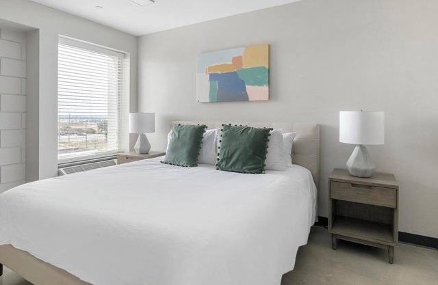 Landing | Amazing 1BD, Gym, Game Room