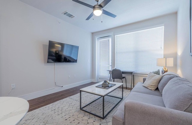 Landing | Amazing 1BD, Gym, Clubhouse