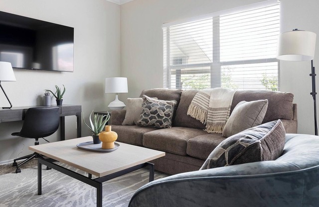 Landing | Amazing 1BD, Gym, Pool