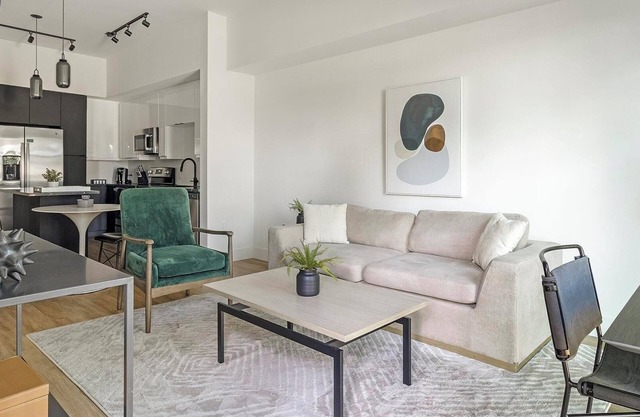 Landing | Amazing 1BD, Pool, Clubhouse