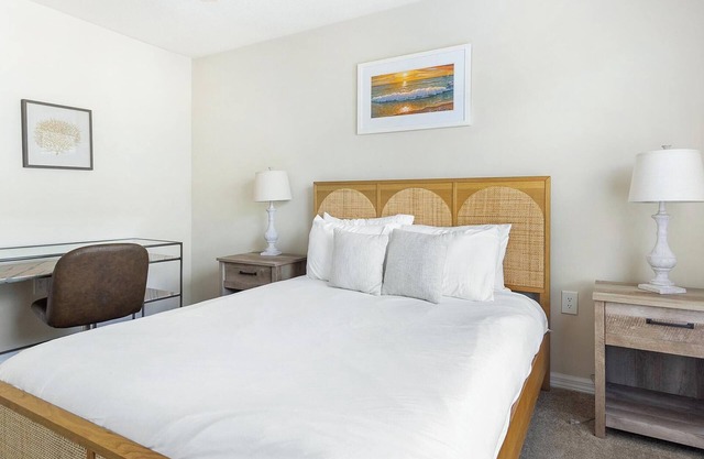 Landing at Champions Walk - 1 Bedroom in South .