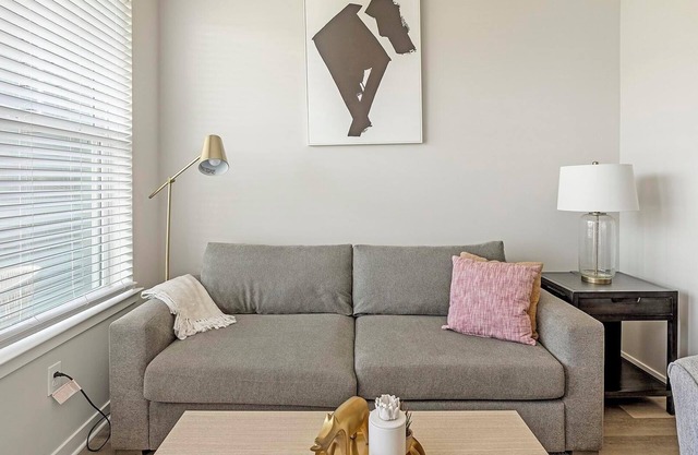 Landing at Laurel at Dry Creek - 1 Bedroom in E.