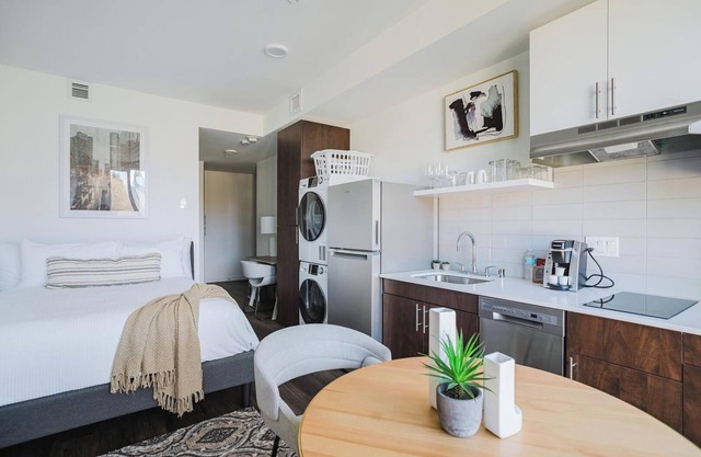 Landing at Madrone - Studio in Central District
