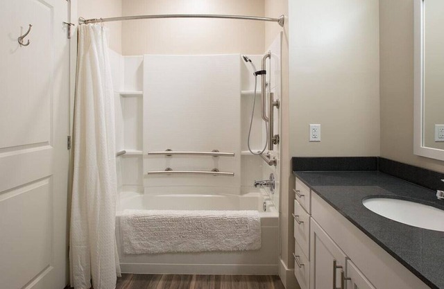 Landing at Marina Lofts - 2 Bedrooms in East Toledo