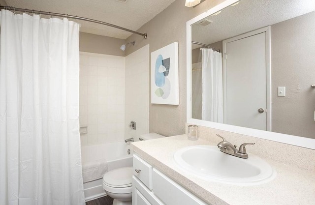 Landing at Northgreen at Carrollwood - 2 Bedrooms in Greater Northdale