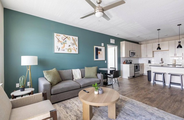 Landing at Tapestry Turfway - 2 Bedrooms in Flo.