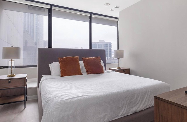 Landing at The 600 - 1 Bedroom in Fountain Heights