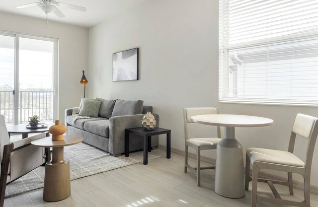 Landing at The Vistas at Eastwood - 1 Bedroom i.