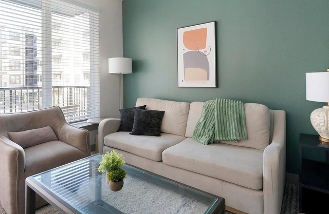 Landing | Beautiful 1BD, Courtyard, Gym