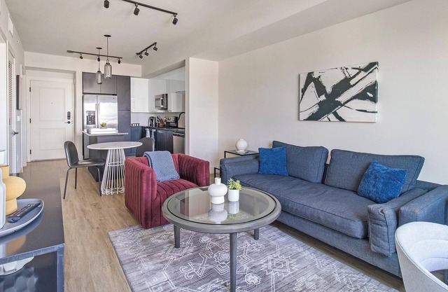 Landing | Chic 1BD, Yoga Studio, Gym