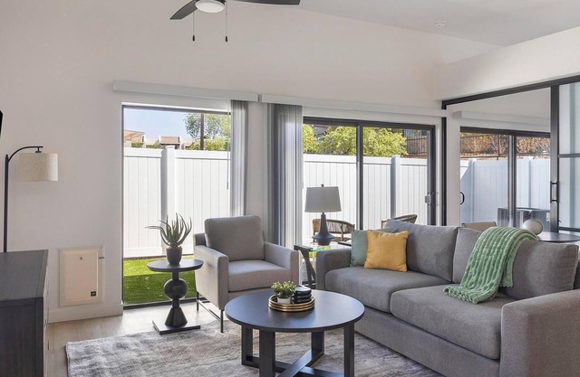 Landing | Chic 1BD, Game Room, Gym