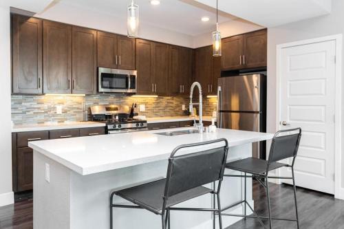 Landing Modern Apartment with Amazing Amenities (ID4135)
