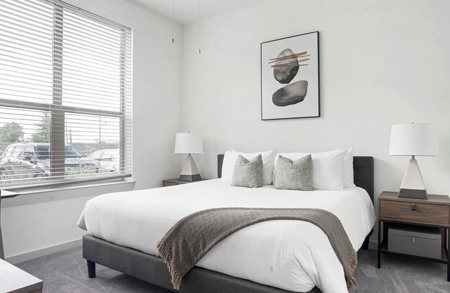 Landing | Spectacular 1BD, Pool, Clubhouse