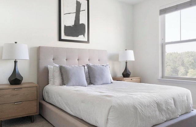 Landing | Spectacular 2BD, Gym, Rooftop Lounge