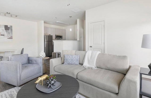 Landing | Stunning 1BD, Pool, Gym