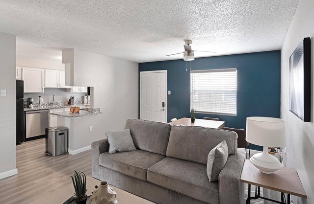 Landing | Stylish 2BD, Clubhouse, Pool