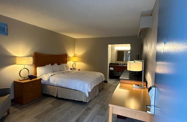 Lanett Inn