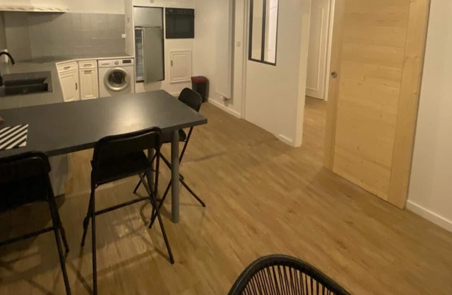 Large 2 bedroom apartment