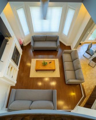 Large 5-Bedroom Gem - Stylish, Spacious, Well-Located