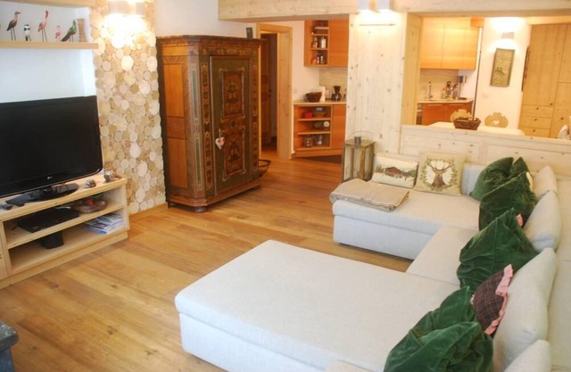 Large and elegant apartment close to the ski slopes