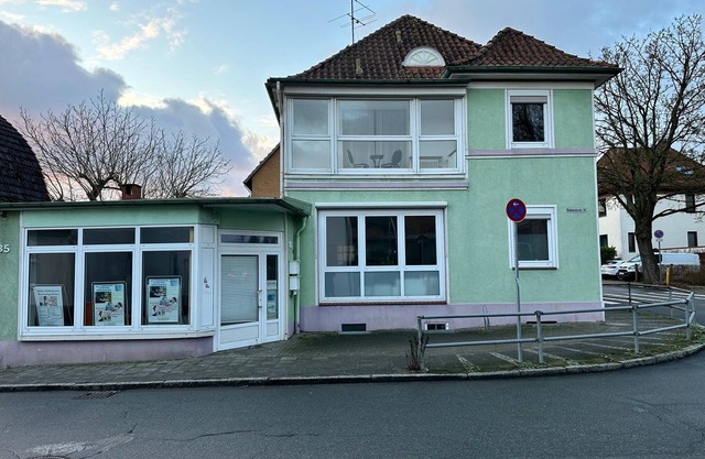 Large apartment in the center of Plön within walking distance to the lake/shops. Children's room