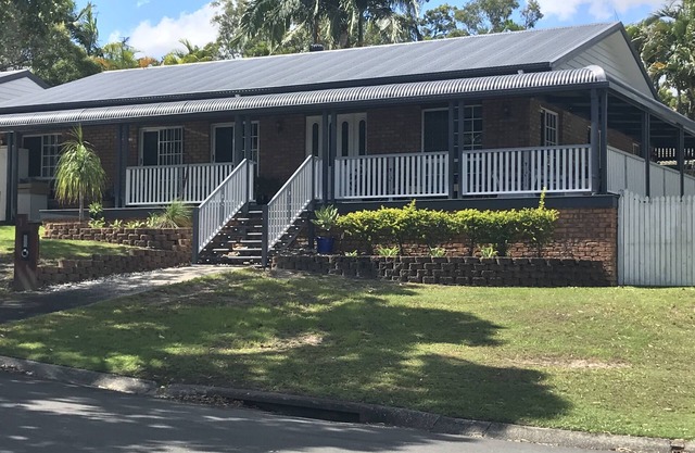 Large Colonial Queenslander Home perfect for families, couples or groups