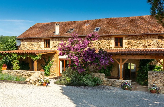 Large converted barn with private pool - Dordogne & Lot