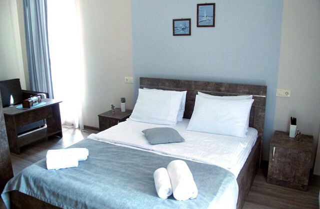 Large Double Room 2