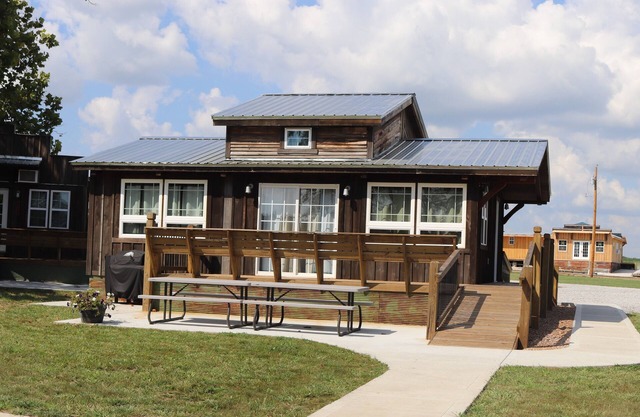 Large Family Cabin at Lakeview by Sue