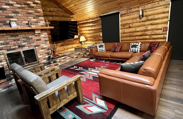 Large Log House with River Views