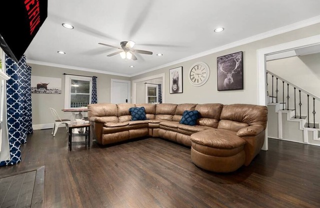 Large “Maple Cottage” in Beautiful Gastonia Area