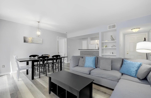 Large Modern 2 Bed/2 Bath -7 min DT in Central ATX