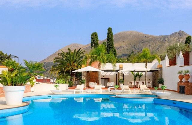 Large modern style villa with private and panoramic swimming pool