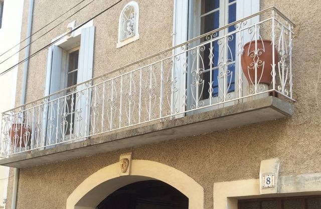 Large Occitan village house ideal for families 15 minutes from the seaside