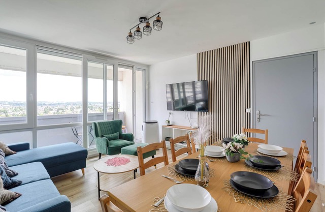 Large-Paris, CDG, Villepinte Expo, Disney, Astérix