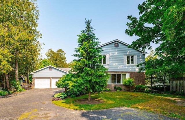 Large river front home minutes from downtown Elora!