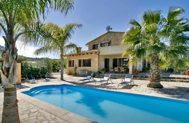 Large stone finca with a pool in the countryside, superb panoramic view