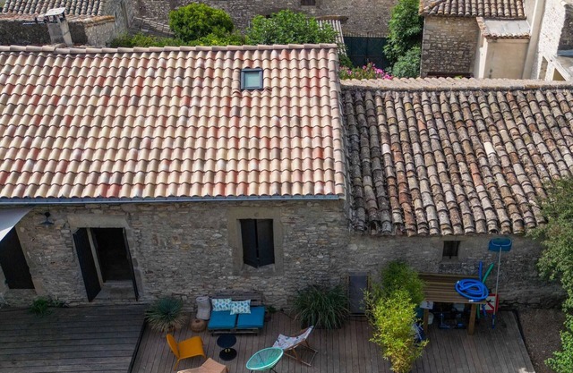 Large stone vacation home South of France