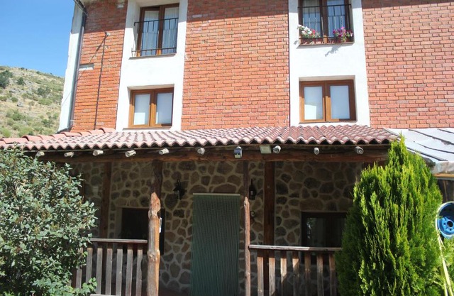 Las Tejeruelas Casa Rural