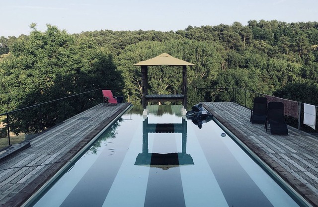 Last minute rental!!!Wonderful Artist House, Asian Feel, Great View.