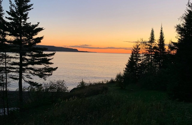 Last minute deal! Lake Superior Views Near Waterfalls 3 Bedroom 2 Bathroom