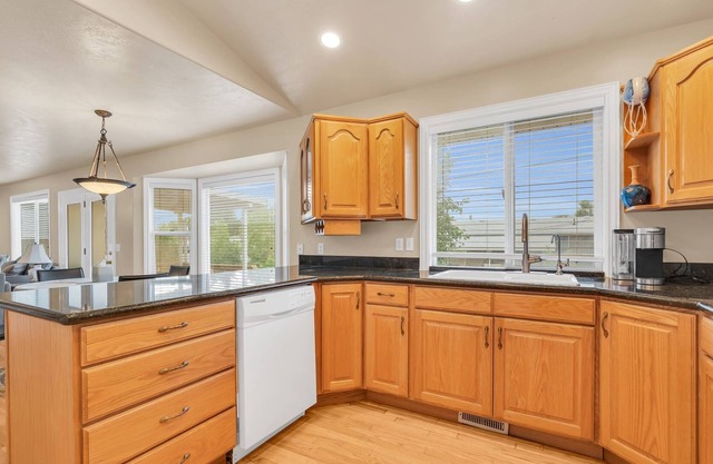 Lavish & Luxurious 3BR Home in Salt Lake City