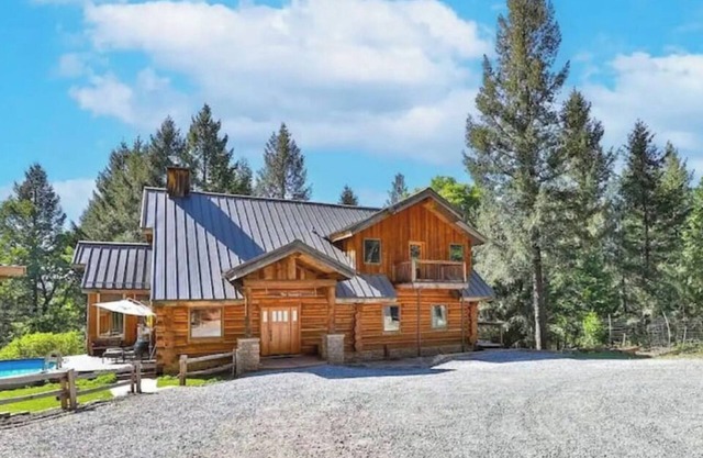 Lazy Bear Haven - Luxury Log Cabin Retreatnn