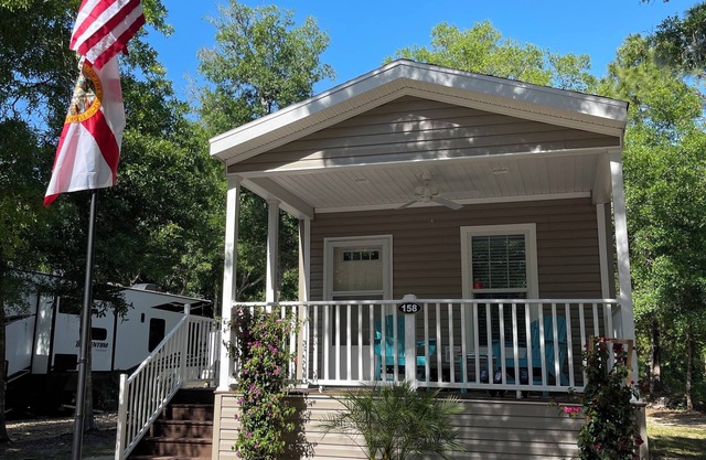 Lazy Oak Cottage