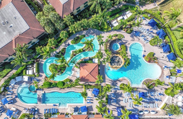 Lazy River, 4 Pools, 5th Ave Resort, Your Personal Oasis, Walk to 5th Ave shops