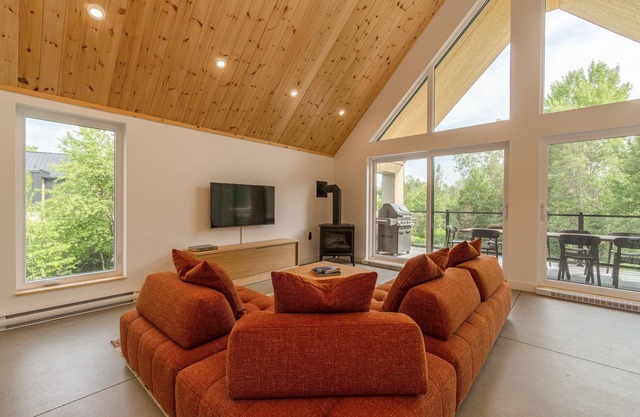 Le Østa |Construction 2024| Hot Tub | Bromont 5kmn