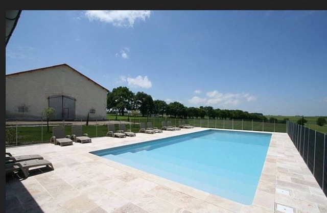 Le Chai - Sleeps 5 (2 Bedroom) - Stylish House With Heated Pool