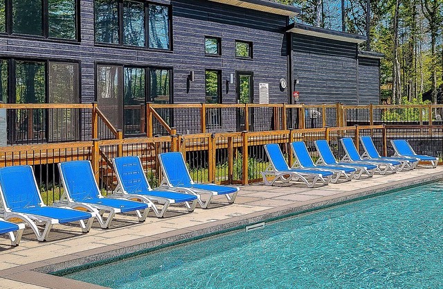 Le Harfang de Portneuf/Firepit Fireplace SPA Pool Sauna Billiards Trails