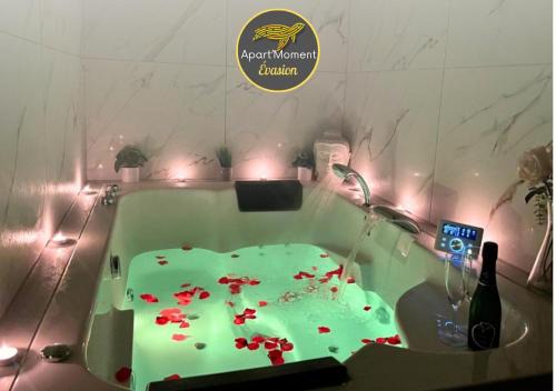 Le Moment Bien-Être - jacuzzi privatif, terrasse et parking gratuit au centre de Saint-Omer